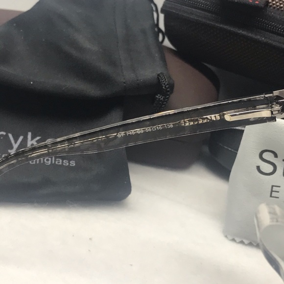 Stryker Polarized sunglass  black/gold & Gray lens - Picture 7 of 8